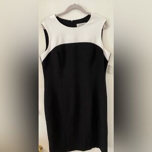 Kasper Black and Cream Sheath Mini Dress Sleeveless Scoop Neck